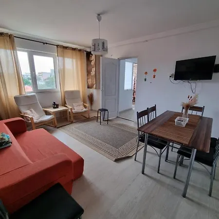 Apartament Tiby *